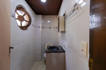 Casa para alugar com 450m², 5 quartos e 4 vagas Casa para alugar com 450m², 5 quartos e 4 vagasBanheiro da Churrasqueira