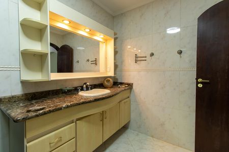Casa para alugar com 450m², 5 quartos e 4 vagas Casa para alugar com 450m², 5 quartos e 4 vagasBanheiro do Quarto 4 - Suite Master