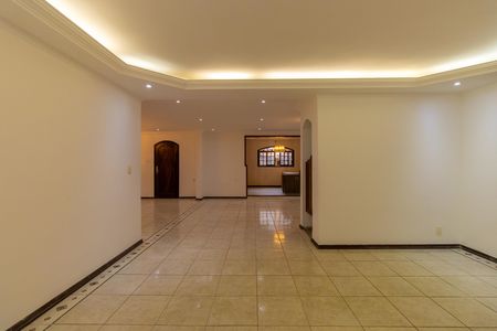 Casa para alugar com 450m², 5 quartos e 4 vagas Casa para alugar com 450m², 5 quartos e 4 vagasSala