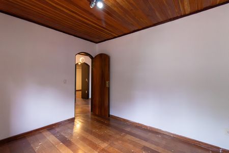Casa para alugar com 450m², 5 quartos e 4 vagas Casa para alugar com 450m², 5 quartos e 4 vagasQuarto 1