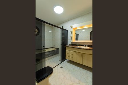 Casa para alugar com 450m², 5 quartos e 4 vagas Casa para alugar com 450m², 5 quartos e 4 vagasBanheiro do Quarto 4 - Suite Master