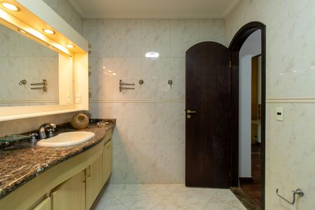 Casa para alugar com 450m², 5 quartos e 4 vagas Casa para alugar com 450m², 5 quartos e 4 vagasBanheiro do Quarto 4 - Suite Master
