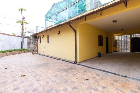 Casa para alugar com 450m², 5 quartos e 4 vagas Casa para alugar com 450m², 5 quartos e 4 vagasQuintal e garagem
