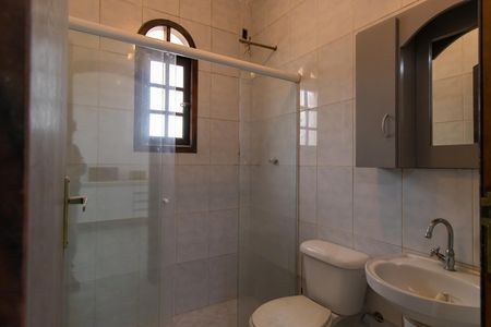 Banheiro de serviço de casa para alugar com 5 quartos, 450m² em Jardim Barbacena, Cotia