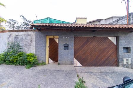 Fachada de casa para alugar com 5 quartos, 450m² em Jardim Barbacena, Cotia
