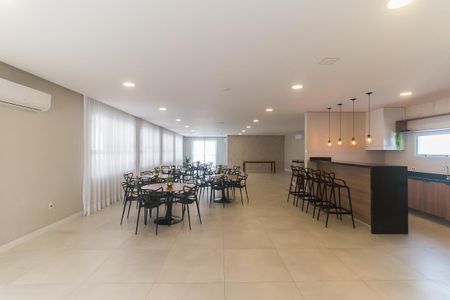 Apartamento para alugar com 57m², 2 quartos e 2 vagas Apartamento para alugar com 57m², 2 quartos e 2 vagasÁrea comum - Salão de festas
