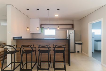 Apartamento para alugar com 57m², 2 quartos e 2 vagas Apartamento para alugar com 57m², 2 quartos e 2 vagasÁrea comum - Salão de festas