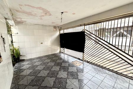 Garagem de casa à venda com 3 quartos, 120m² em Jardim Laone, São Paulo