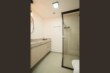 Banheiro de kitnet/studio para alugar com 1 quarto, 27m² em Vila Clementino, São Paulo