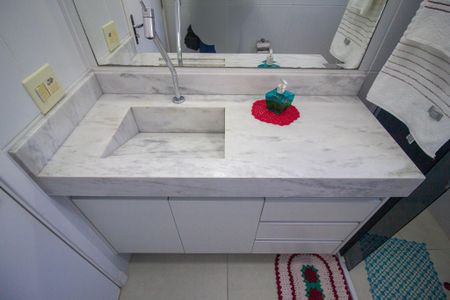 Banheiro  de apartamento para alugar com 2 quartos, 56m² em Jardim São Carlos, Sorocaba