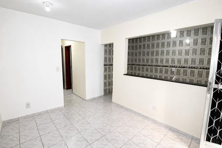Casa para alugar com 50m², 2 quartos e 1 vaga Casa para alugar com 50m², 2 quartos e 1 vagaSala