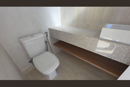 Banheiro social de casa à venda com 3 quartos, 162m² em Ipanema, Lagoa Santa