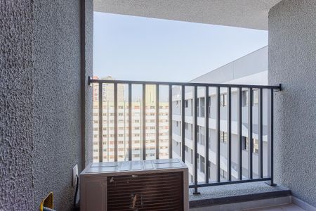 Varanda de kitnet/studio para alugar com 1 quarto, 25m² em Pinheiros, São Paulo