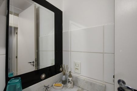 Apartamento à venda com 75m², 2 quartos e 1 vaga Apartamento à venda com 75m², 2 quartos e 1 vagaBanheiro Social