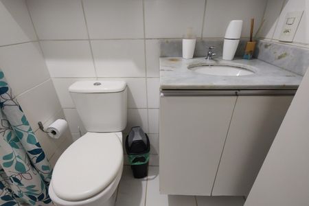 Apartamento à venda com 75m², 2 quartos e 1 vaga Apartamento à venda com 75m², 2 quartos e 1 vagaBanheiro da Suíte