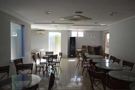 Apartamento para alugar com 103m², 4 quartos e 2 vagasÁrea comum - Salão de festas