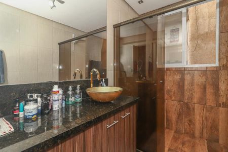 Banheiro de apartamento para alugar com 2 quartos, 100m² em Floresta, Porto Alegre