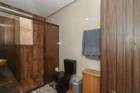 Banheiro de apartamento para alugar com 2 quartos, 100m² em Floresta, Porto Alegre