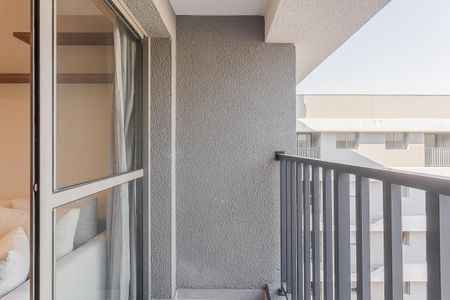 Varanda de kitnet/studio para alugar com 1 quarto, 25m² em Pinheiros, São Paulo