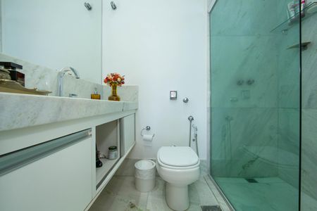 Apartamento à venda com 110m², 3 quartos e 2 vagas Apartamento à venda com 110m², 3 quartos e 2 vagasBANHEIRO1