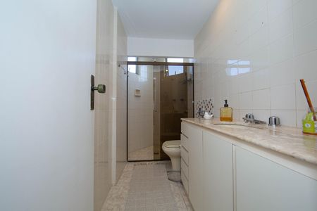BANHEIRO2 de apartamento à venda com 3 quartos, 110m² em Santo Antônio, Belo Horizonte