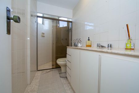 Apartamento à venda com 110m², 3 quartos e 2 vagas Apartamento à venda com 110m², 3 quartos e 2 vagasBANHEIRO2