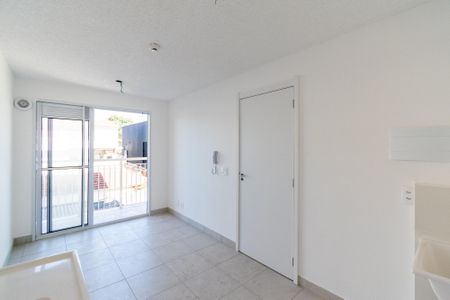 Sala/Cozinha de apartamento para alugar com 1 quarto, 29m² em Jardim Itacolomi, São Paulo