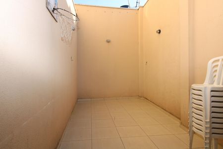 Casa de condomínio à venda com 68m², 2 quartos e 1 vagaEspaço Gourmet
