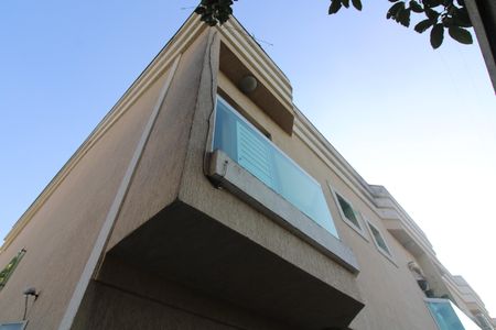 Casa de condomínio à venda com 68m², 2 quartos e 1 vagafachada da casa