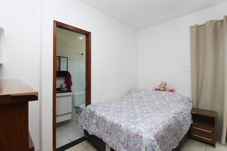 Casa de condomínio à venda com 68m², 2 quartos e 1 vagaSuíte 1