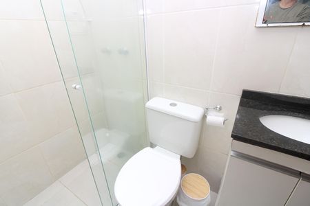 Casa de condomínio à venda com 68m², 2 quartos e 1 vagaBanheiro da Suíte 2