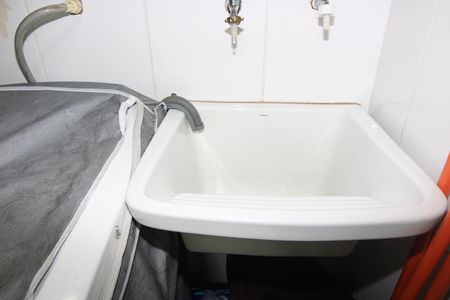 Casa de condomínio à venda com 68m², 2 quartos e 1 vagaÁrea de Serviço