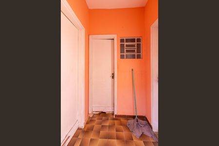Banheiro de Serviço  de casa à venda com 3 quartos, 350m² em Vila Galvão, Guarulhos