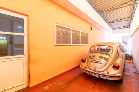 Garagem  de casa à venda com 3 quartos, 350m² em Vila Galvão, Guarulhos