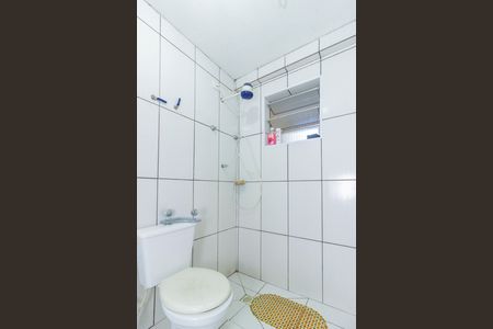 Banheiro Quarto Externo de casa para alugar com 2 quartos, 120m² em Parque Pan Americano, São Paulo