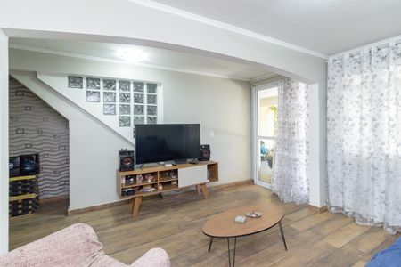 Sala de casa para alugar com 2 quartos, 120m² em Parque Pan Americano, São Paulo