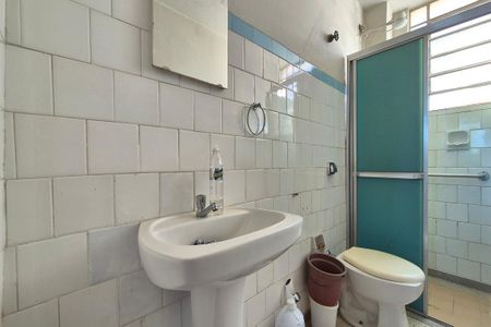 Banheiro de apartamento para alugar com 2 quartos, 75m² em Parque Industrial, Campinas