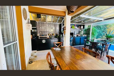 Área de churrasqueira de casa de condomínio para alugar com 4 quartos, 214m² em Jardim Barbacena, Cotia