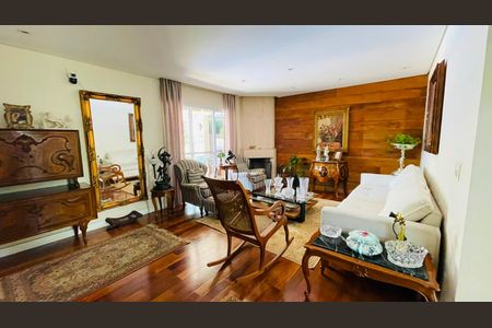 Casa de Condomínio para alugar com 4 quartos, 214m² em Jardim Barbacena, Cotia