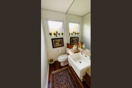 Casa de condomínio para alugar com 214m², 4 quartos e 6 vagas Casa de condomínio para alugar com 214m², 4 quartos e 6 vagasLavabo