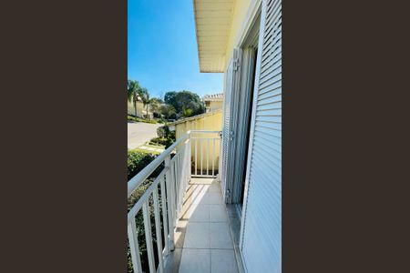 Casa de condomínio para alugar com 214m², 4 quartos e 6 vagas Casa de condomínio para alugar com 214m², 4 quartos e 6 vagasSacada