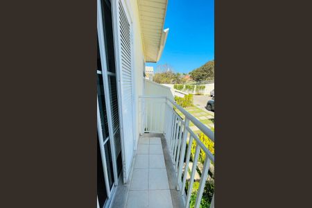 Sacada de casa de condomínio para alugar com 4 quartos, 214m² em Jardim Barbacena, Cotia