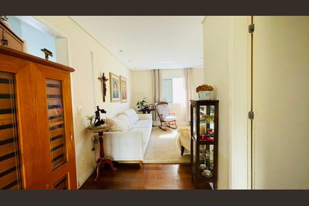 Casa de condomínio para alugar com 214m², 4 quartos e 6 vagas Casa de condomínio para alugar com 214m², 4 quartos e 6 vagasSala