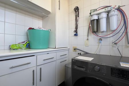 Apartamento à venda com 69m², 3 quartos e 2 vagas Apartamento à venda com 69m², 3 quartos e 2 vagasCozinha e Área de Serviço