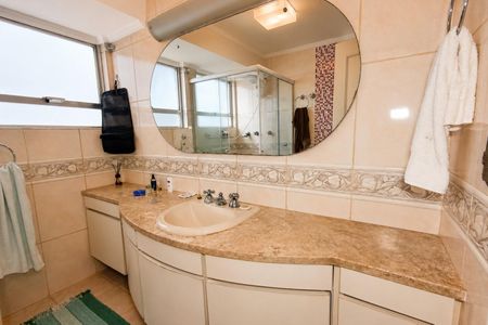 Apartamento para alugar com 119m², 3 quartos e 2 vagas Apartamento para alugar com 119m², 3 quartos e 2 vagasBanheiro