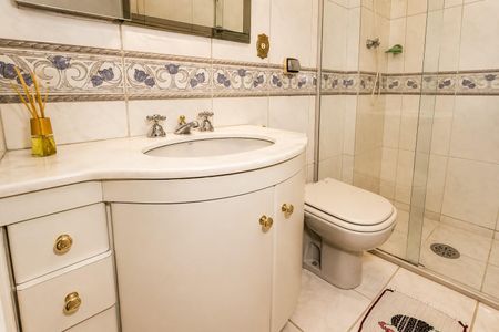 Apartamento para alugar com 119m², 3 quartos e 2 vagas Apartamento para alugar com 119m², 3 quartos e 2 vagasBanheiro