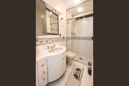 Apartamento para alugar com 119m², 3 quartos e 2 vagas Apartamento para alugar com 119m², 3 quartos e 2 vagasBanheiro