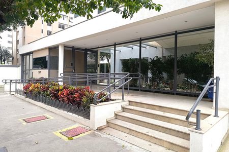 Apartamento para alugar com 119m², 3 quartos e 2 vagas Apartamento para alugar com 119m², 3 quartos e 2 vagasFachada