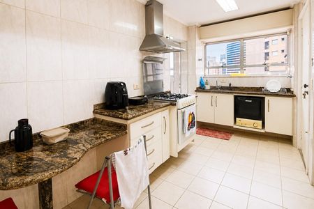 Apartamento para alugar com 119m², 3 quartos e 2 vagas Apartamento para alugar com 119m², 3 quartos e 2 vagasCozinha