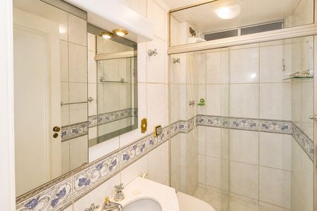 Apartamento para alugar com 119m², 3 quartos e 2 vagas Apartamento para alugar com 119m², 3 quartos e 2 vagasBanheiro